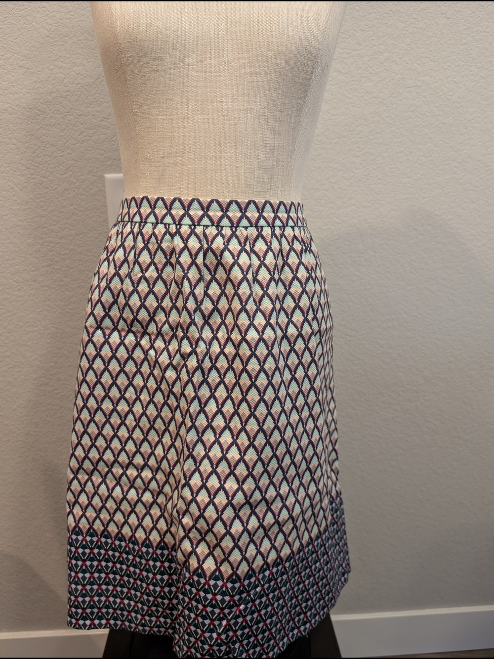 Esprit Az 12 Cream, Navy & Pink A-Line Office Casual Skirt